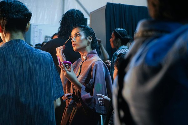 Harmoniser Élégance et Confort Durant l'Automne : Le Guide Incontournable Pour un Look Chic et Décontracté